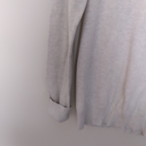 American Eagle Men's VNeck Light Gray Cotton Athletic Fit Pullover Sweater Small - Picture 4 of 10